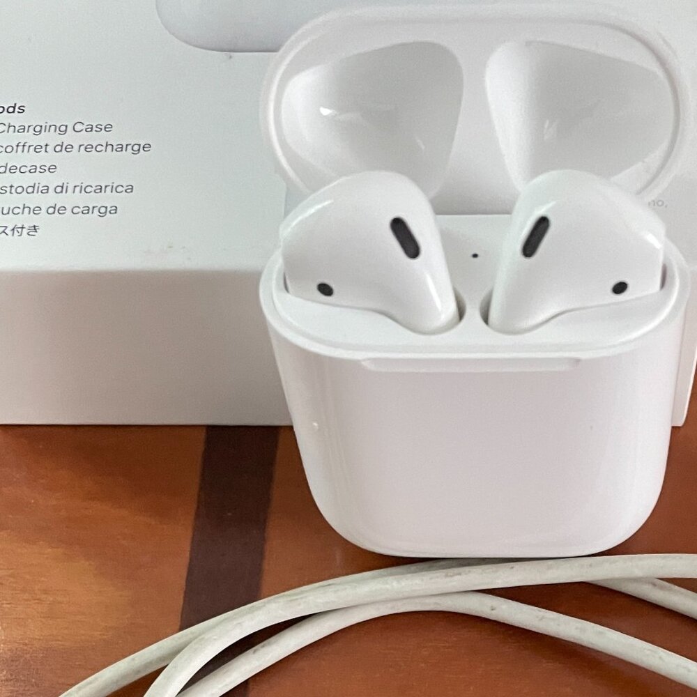 Apple iPod, Generation 2. Never used. - Picture 2 of 7
